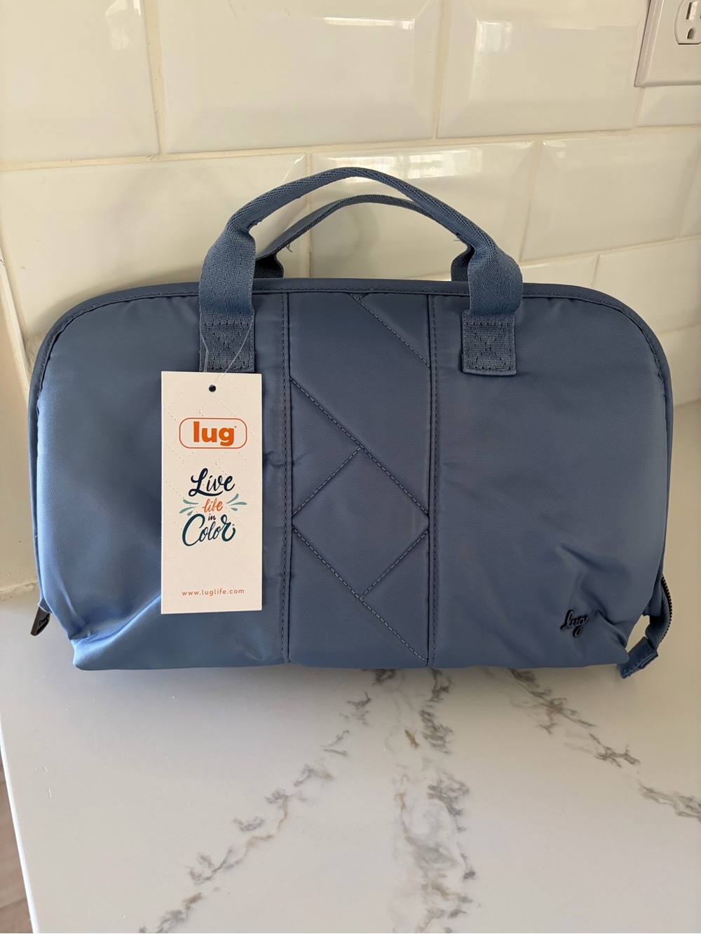 lug FLASH SE Cosmetic Travel Tote NWT Bag BLUE MOON Padded Clear Pockets Daily
